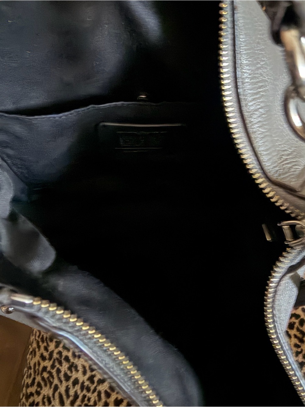 🩶Coach Ella Pebbled Leather Shoulder Hobo Bag in Gray with Studs🩶 - Picture 9 of 9